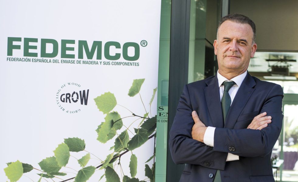 FEDEMCO rescinde el contrato a su director