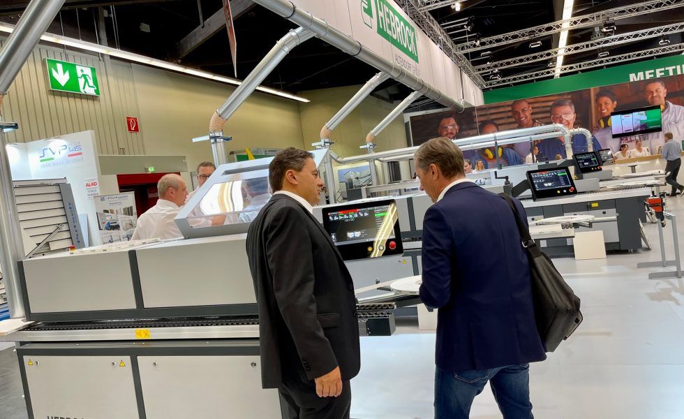 El Grupo ALTENDORF presenta las nuevas chapeadoras de cantos de las series F y K