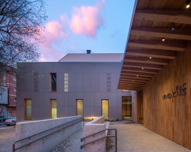 El CMD homenajea al Centro de Urgencias Da Laracha