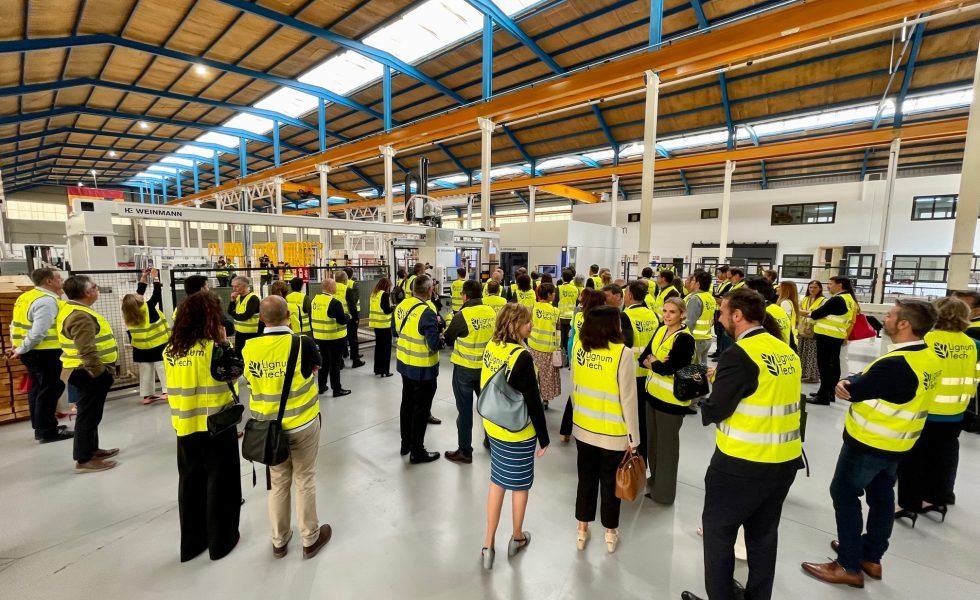 LIGNUM TECH inaugura su planta robotizada de Cuenca