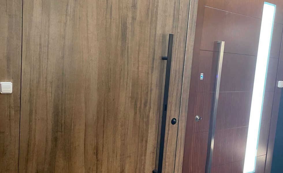 Puerta de entrada pivotante DOMPORTE