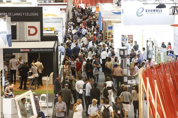 CONSTRUMAT completa el espacio expositivo con 180 empresas y crea una zona de maquinaria