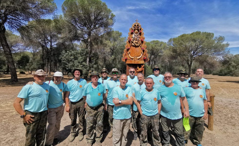 Una Virgen del Rocío tallada en un pino con gran valor sentimental