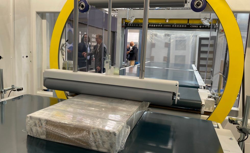 Embalaje y transporte apropiado para su producto con CMB