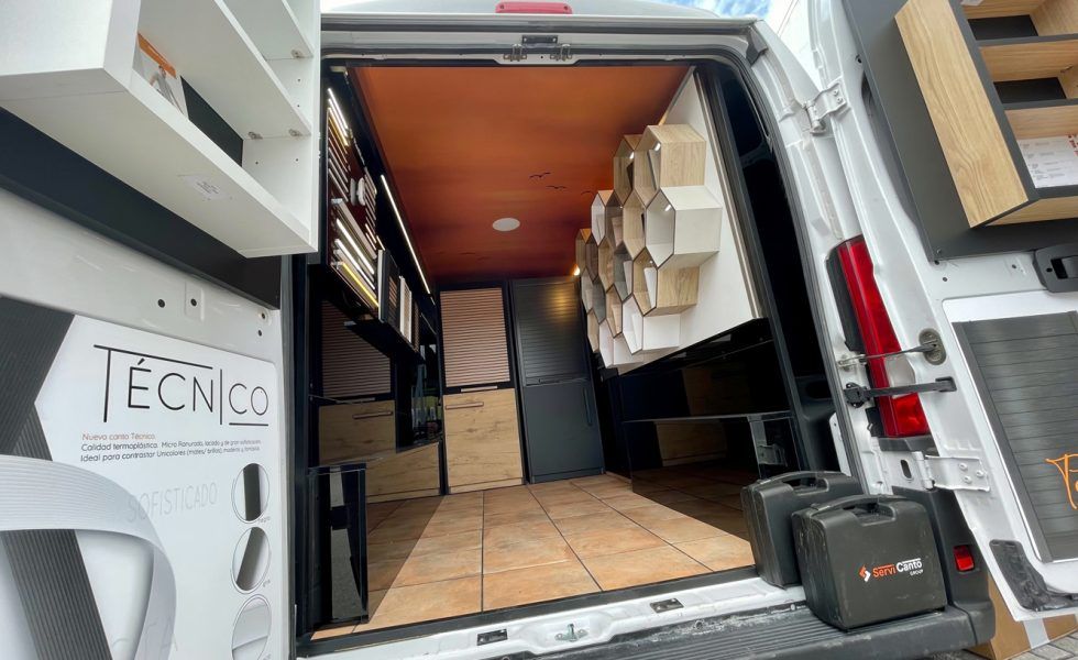 SERVICANTO estrenó su nueva showroom móvil en la feria de SIMOR