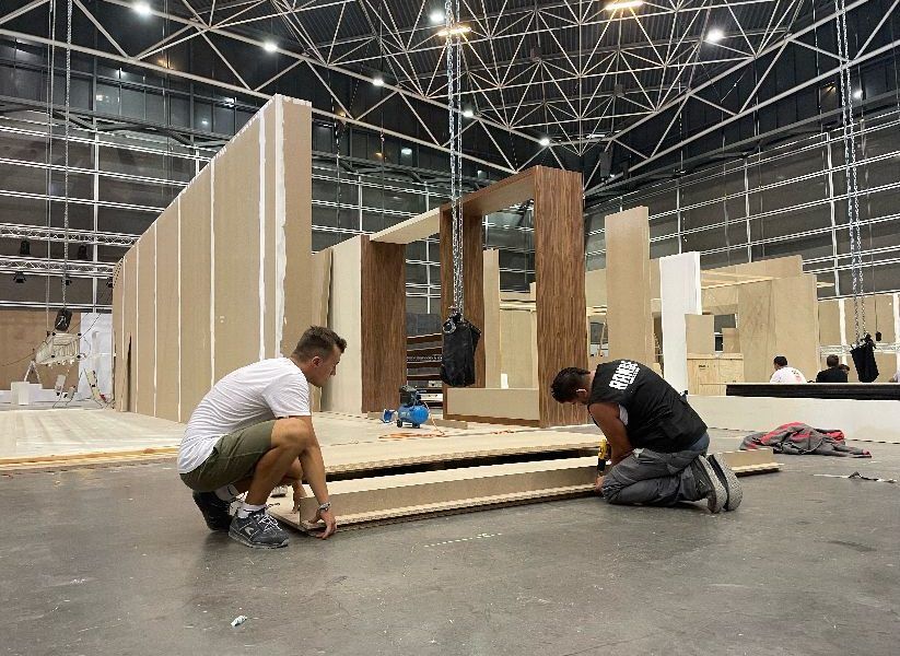 Más de tres mil operarios ultiman el montaje de HÁBITAT y HOME TEXTILES PREMIUM