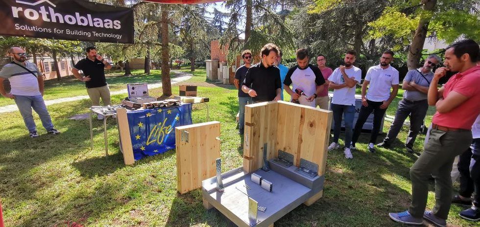 ROTHOBLAAS y LIFE Wood for Future forman a una treintena de montadores de estructuras de madera en Andalucía
