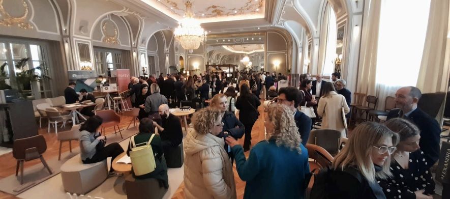 El Hotel RITZ acoge el mejor diseño español de mueble e iluminación