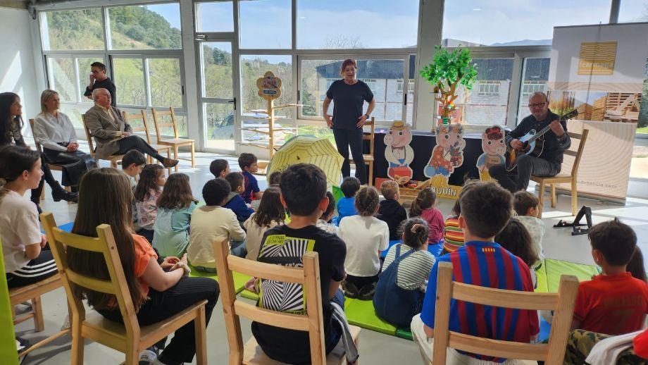 Los escolares de Rubiá descubren la importancia de los recursos forestales