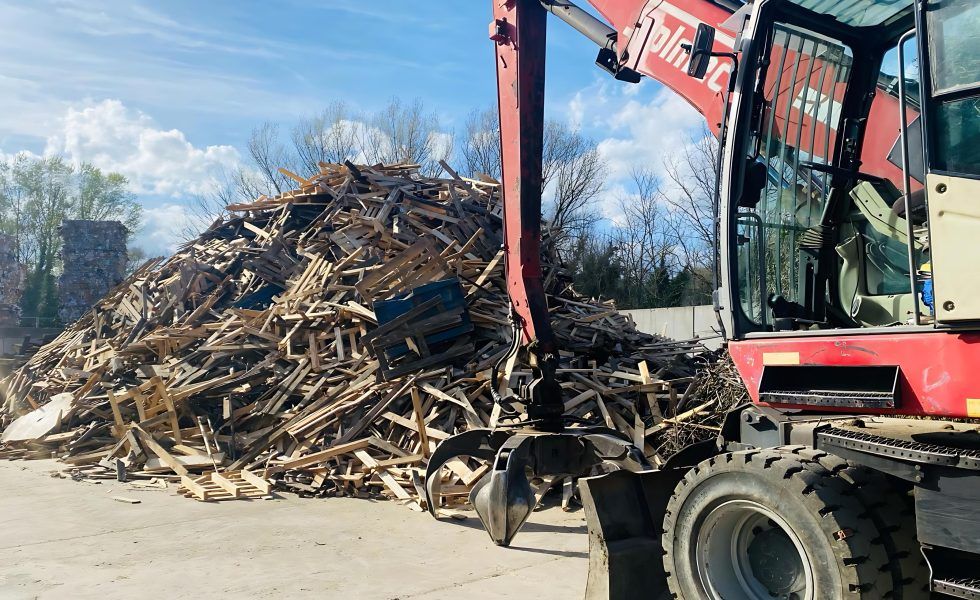 EGGER adquiere su primer centro de recogida de reciclaje en Italia