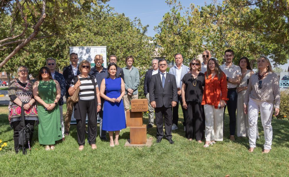 Un monolito en el exterior de la FMY recuerda  la figura de Juan Carlos Muñoz
