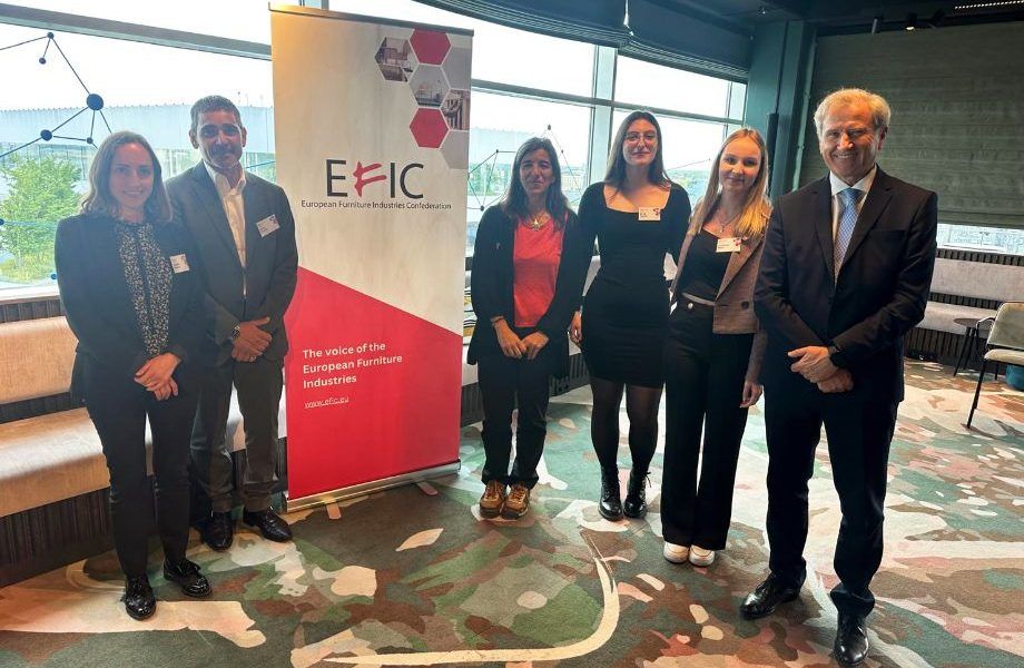 UNEmadera participa activamente en la asamblea de EFIC celebrada en Amberes