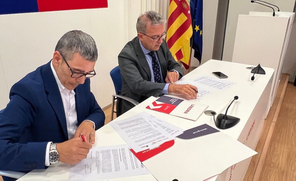 LABORA firma un protocolo de colaboración con UNEmadera