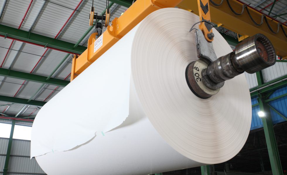 La INDUSTRIA PAPELERA española reduce un 29% sus emisiones de CO₂ desde 2020