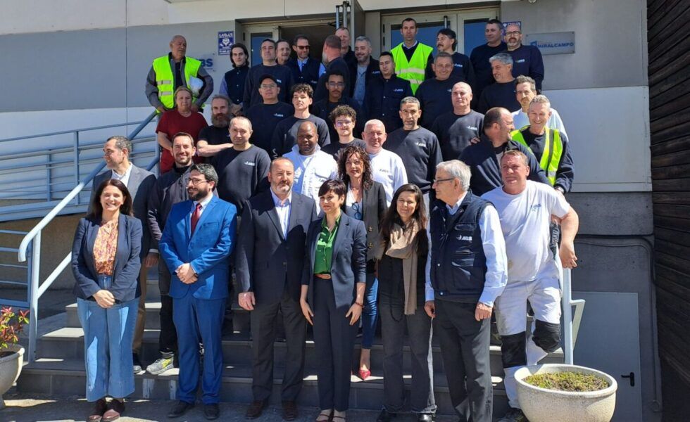 La Ministra de Vivienda visita American Building System – ABS