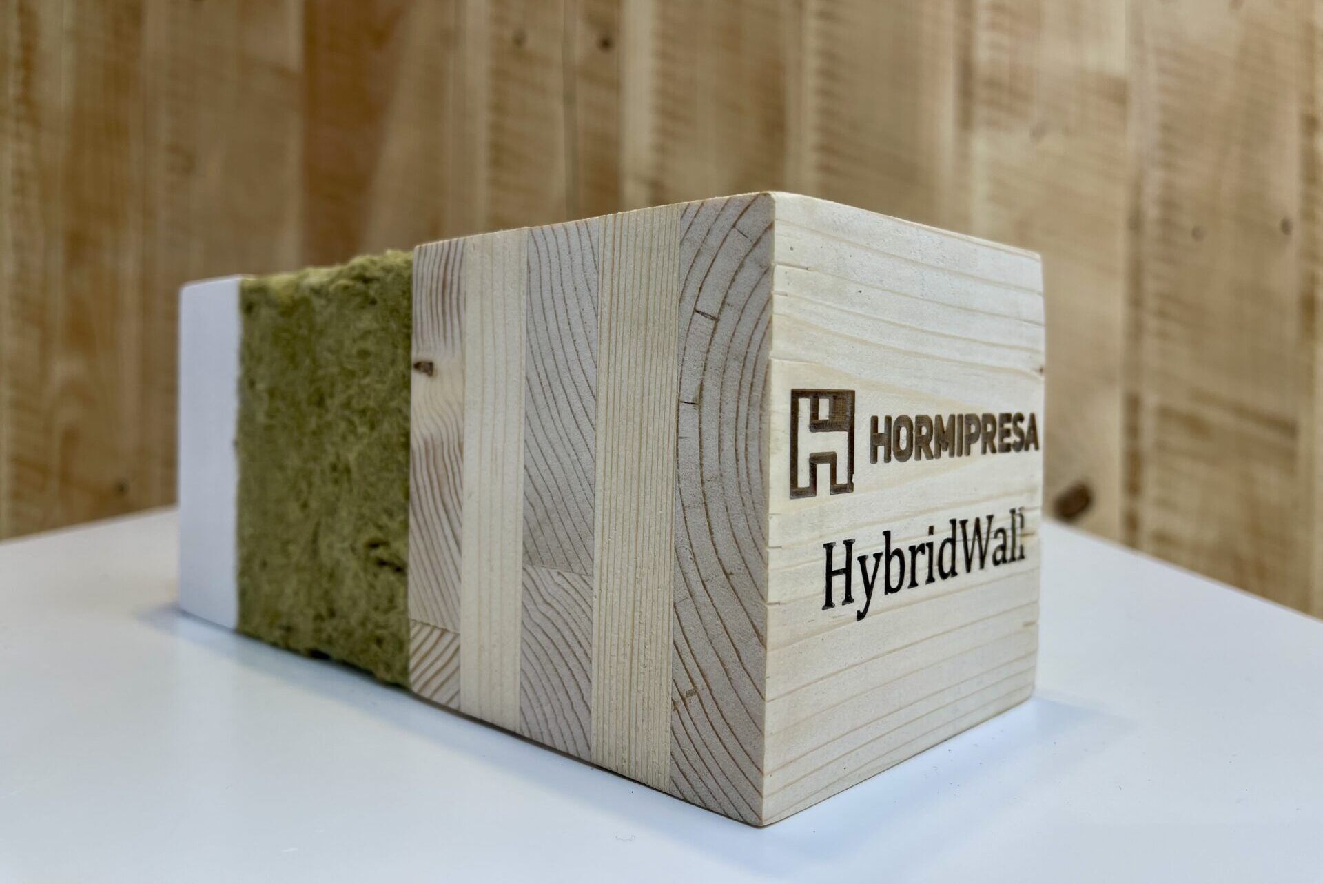 HORMIPRESA presentó su Hybrid Wall en FUSTA CONSTRUCTIVA