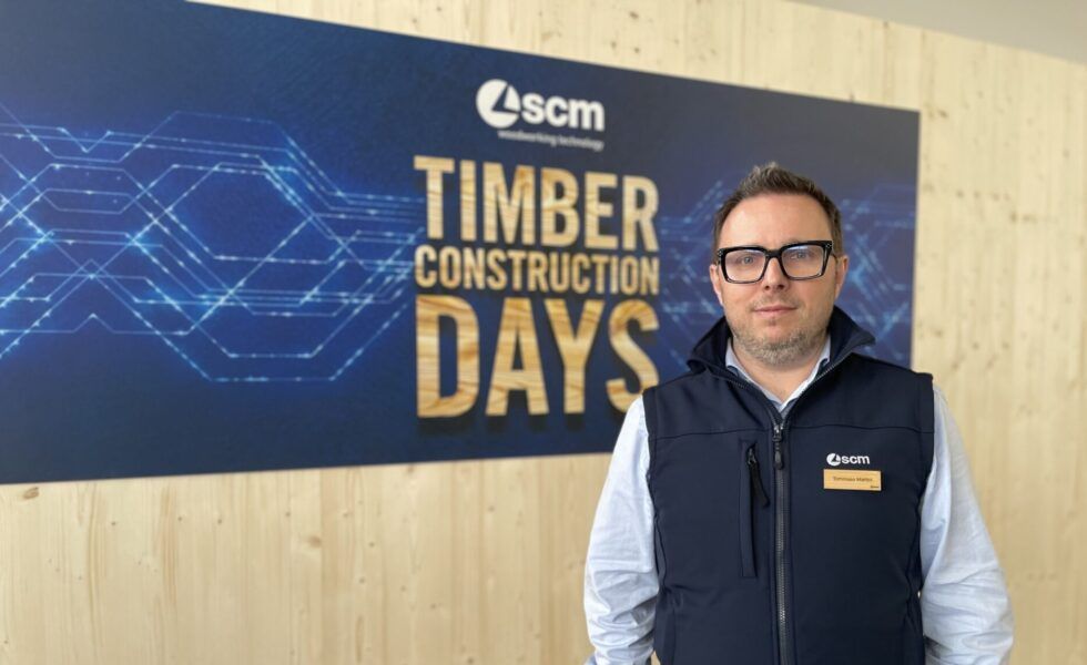 “Las gamas OIKOS y AREA incluyen centros de trabajo CNC muy flexibles, robustos y de fácil mantenimiento, capaces de satisfacer incluso los mecanizados más complejos del sector”