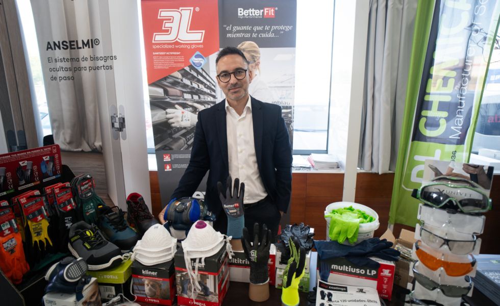 3L INTERNACIONAL lanza al mercado UNIGRIP, un guante desechable de alta resistencia química