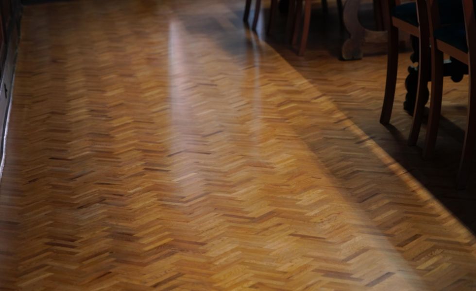 La Biblioteca de Cort reabre sus puertas tras mejorar el suelo de parquet