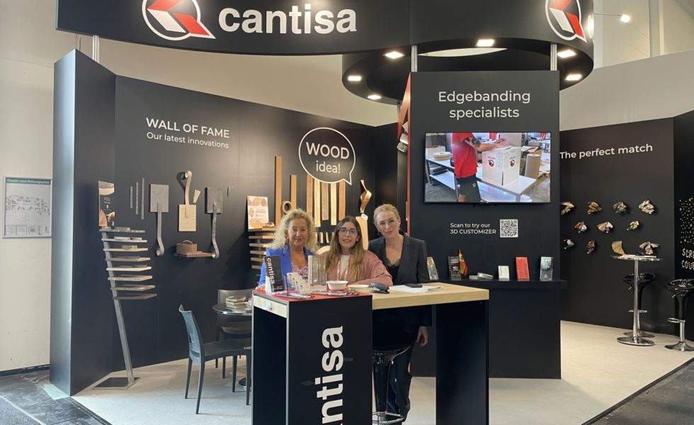 CANTISA pasea sus novedades por el mundo