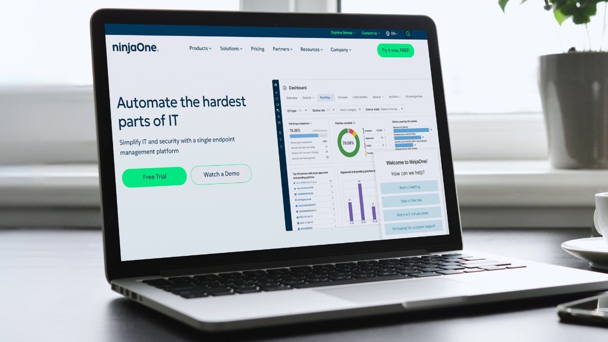 ¿Cuáles son las ventajas de implementar un software para la gestión de dispositivos telefónicos?