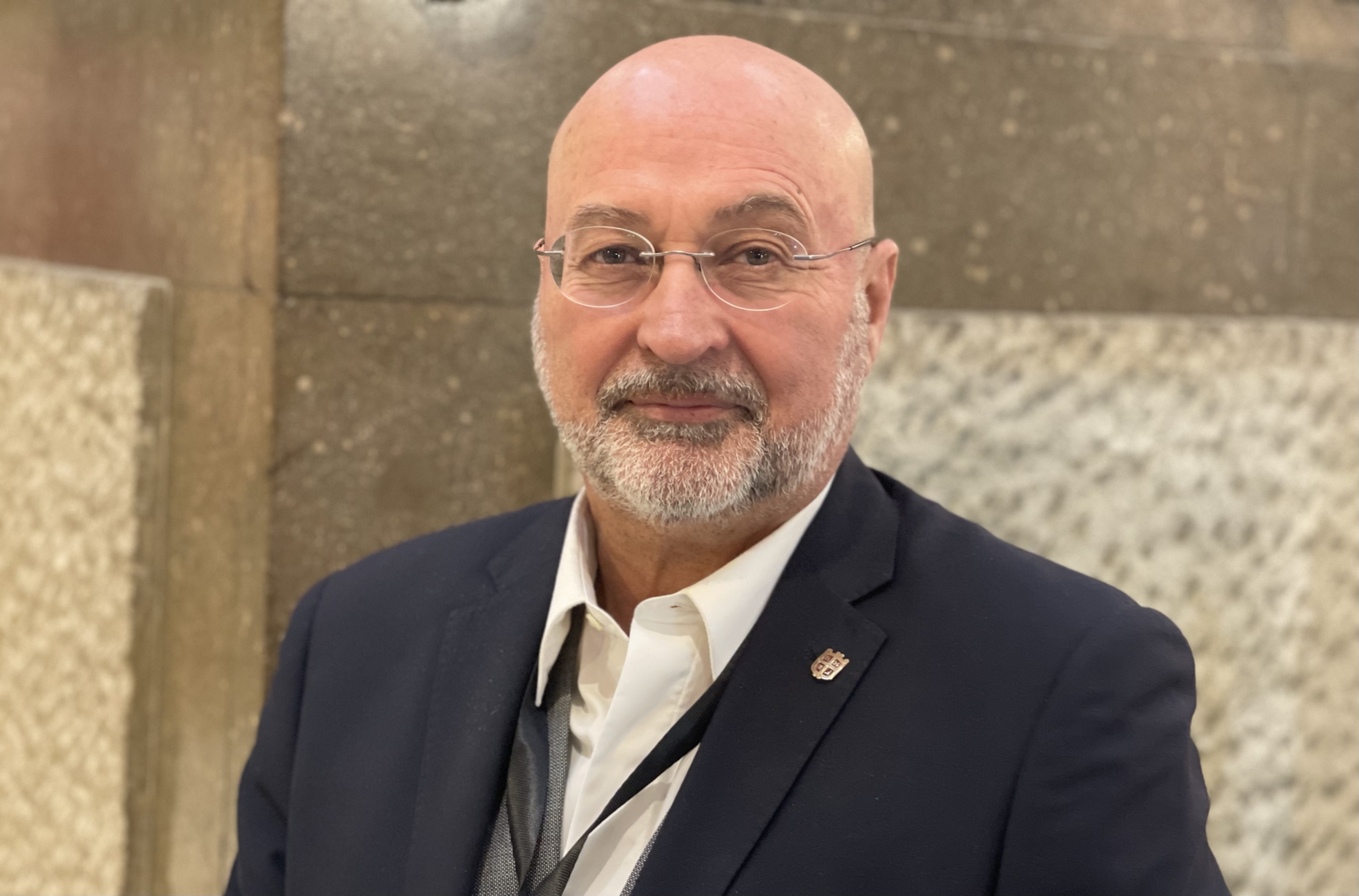 “Para innovar, necesitas la locura de los jóvenes … y un lápiz”