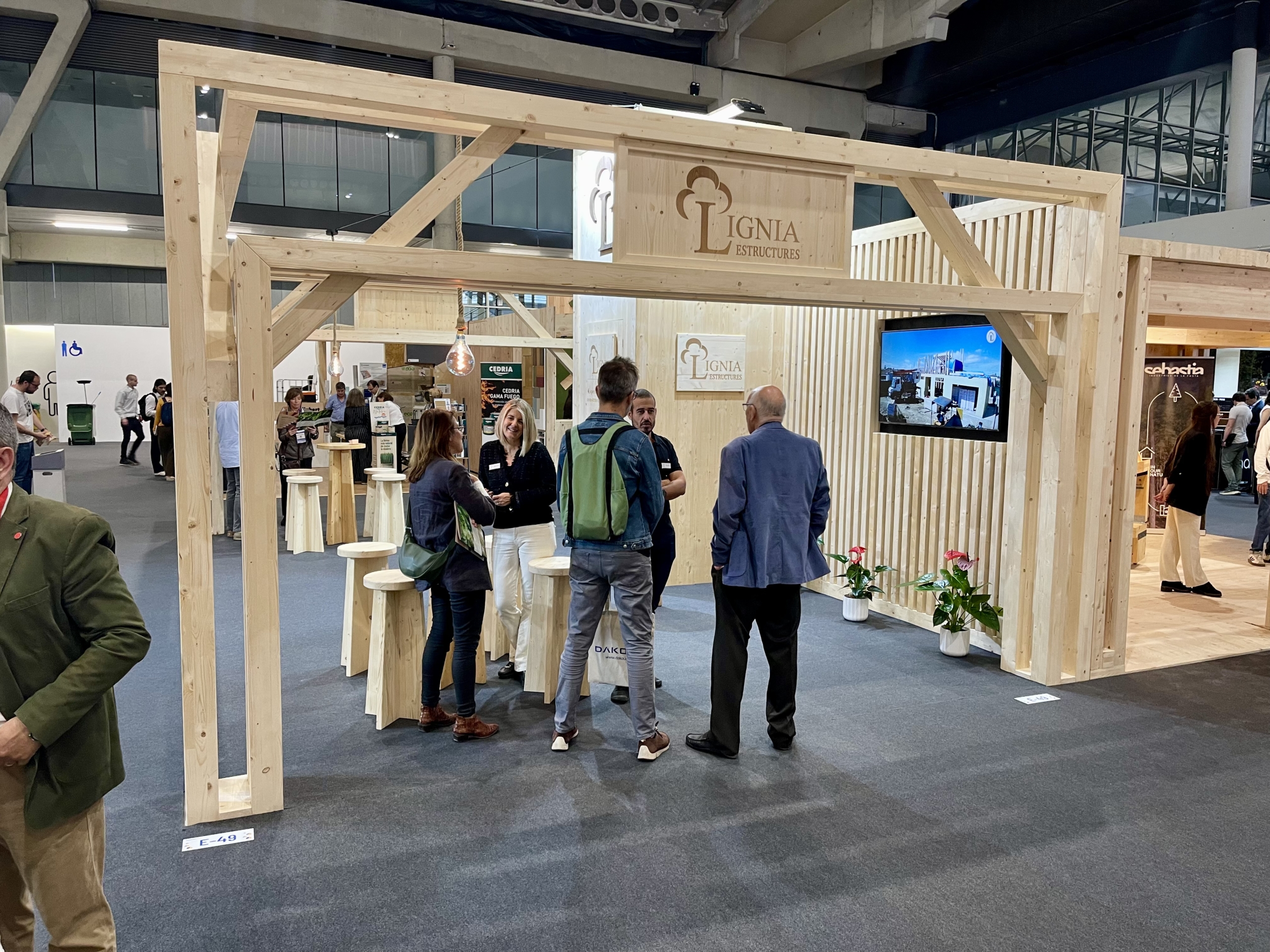 Grupo LIGNIA cumple un año de crecimiento continuo