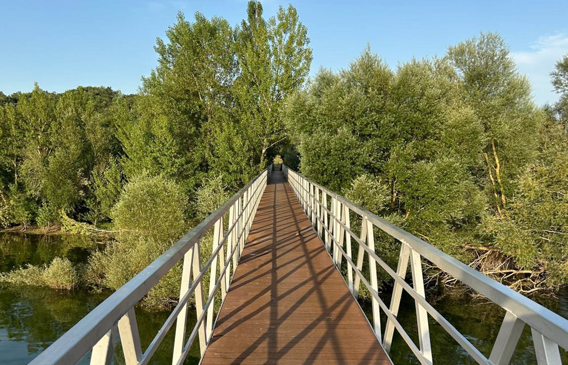 GABARRÓ colabora en la construcción de la pasarela peatonal del embalse Ullíbarri-Gamboa (Álava)