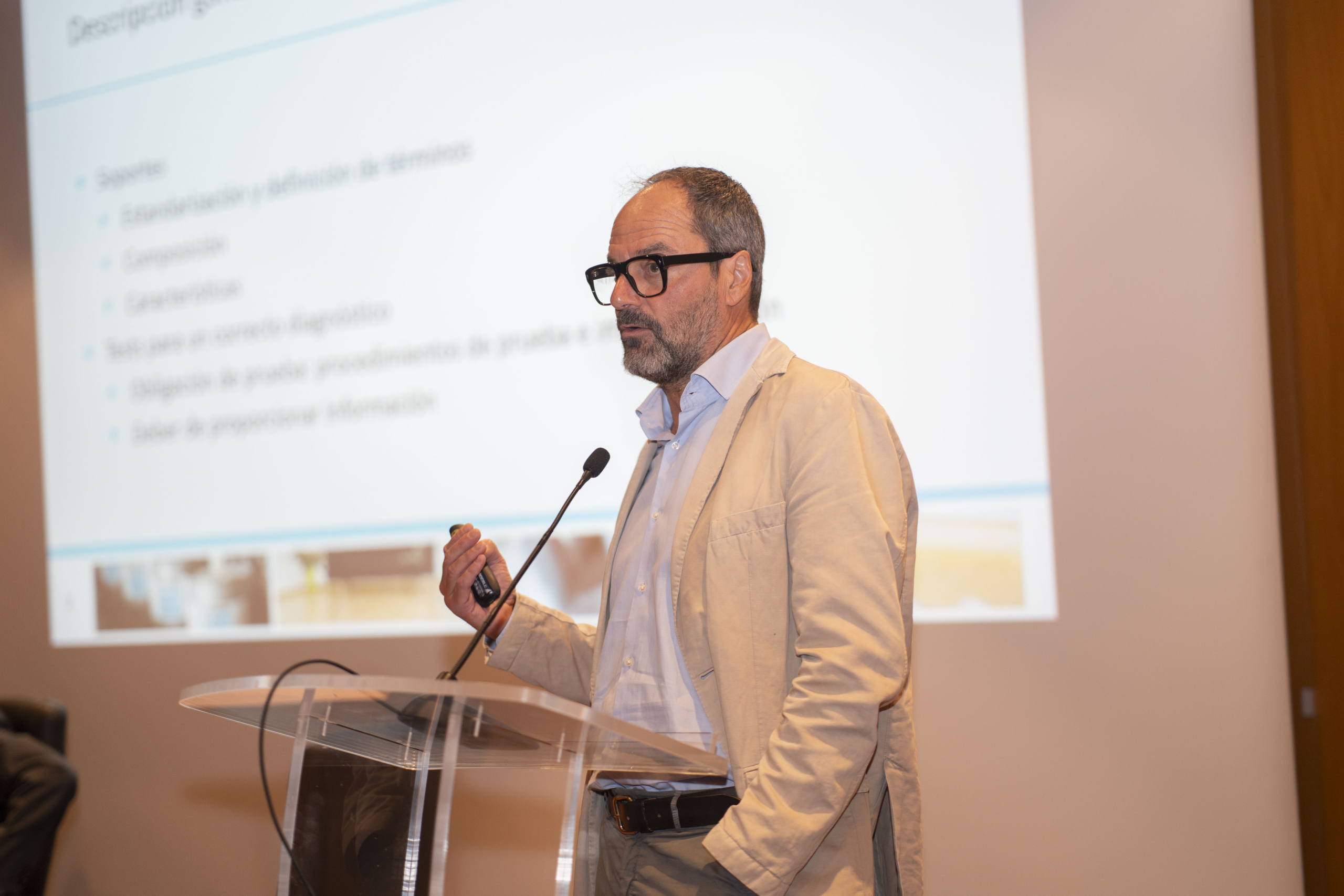 “El 80% de los problemas en pavimentos se originan en un soporte deficiente”