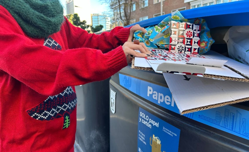 La industria papelera se adelanta a la Navidad y aumenta su producción un 10 %