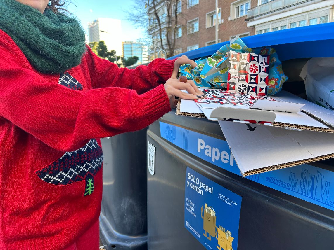 La industria papelera se adelanta a la Navidad y aumenta su producción un 10 %