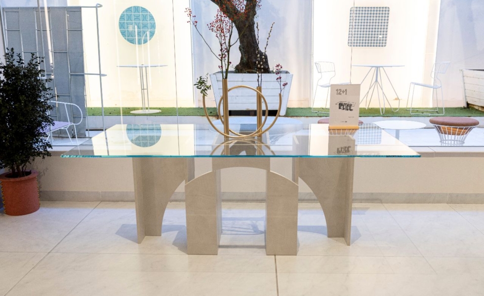 Los materiales de ALVIC protagonizan la mesa 12+1 diseñada por Diego Guillén Ligori para LIGNICO