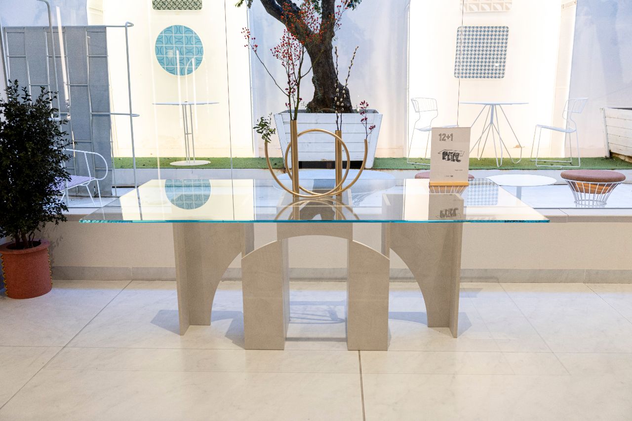 Los materiales de ALVIC protagonizan la mesa 12+1 diseñada por Diego Guillén Ligori para LIGNICO