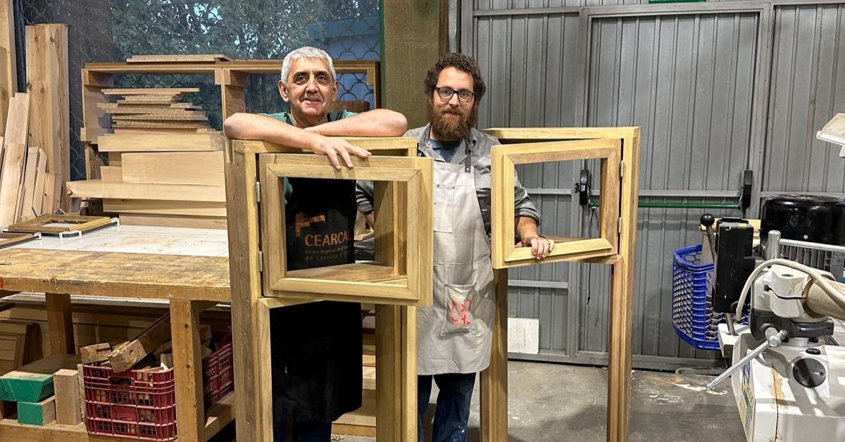 La oportunidad de hacer prácticas con un maestro carpintero