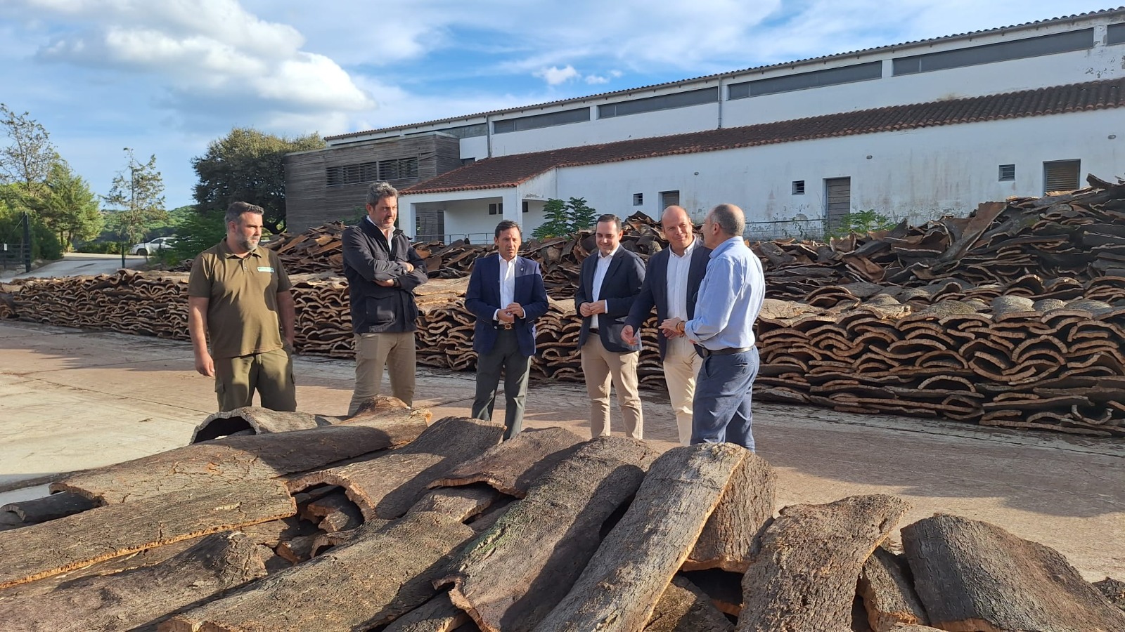 El Parque Natural de Los Alcornocales se convierte en un ejemplo gestión innovadora en el clasificado del corcho