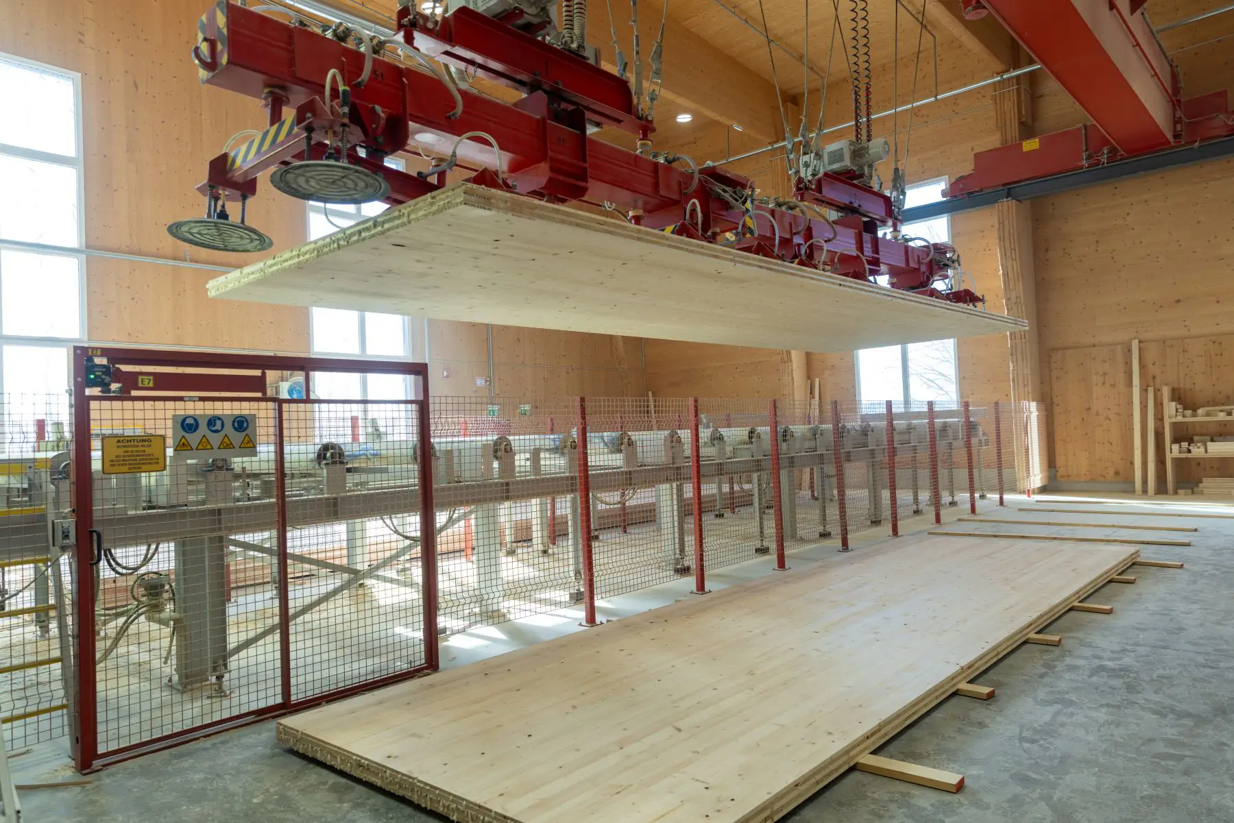 WOODCIRCLES plantea la producción de paneles CLT fabricados íntegramente con madera reciclada