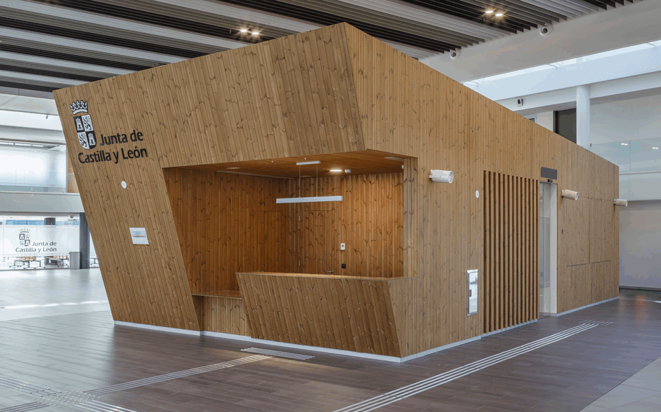 Madera termotratada LUNAWOOD para la remodelación de la estación de autobuses de León