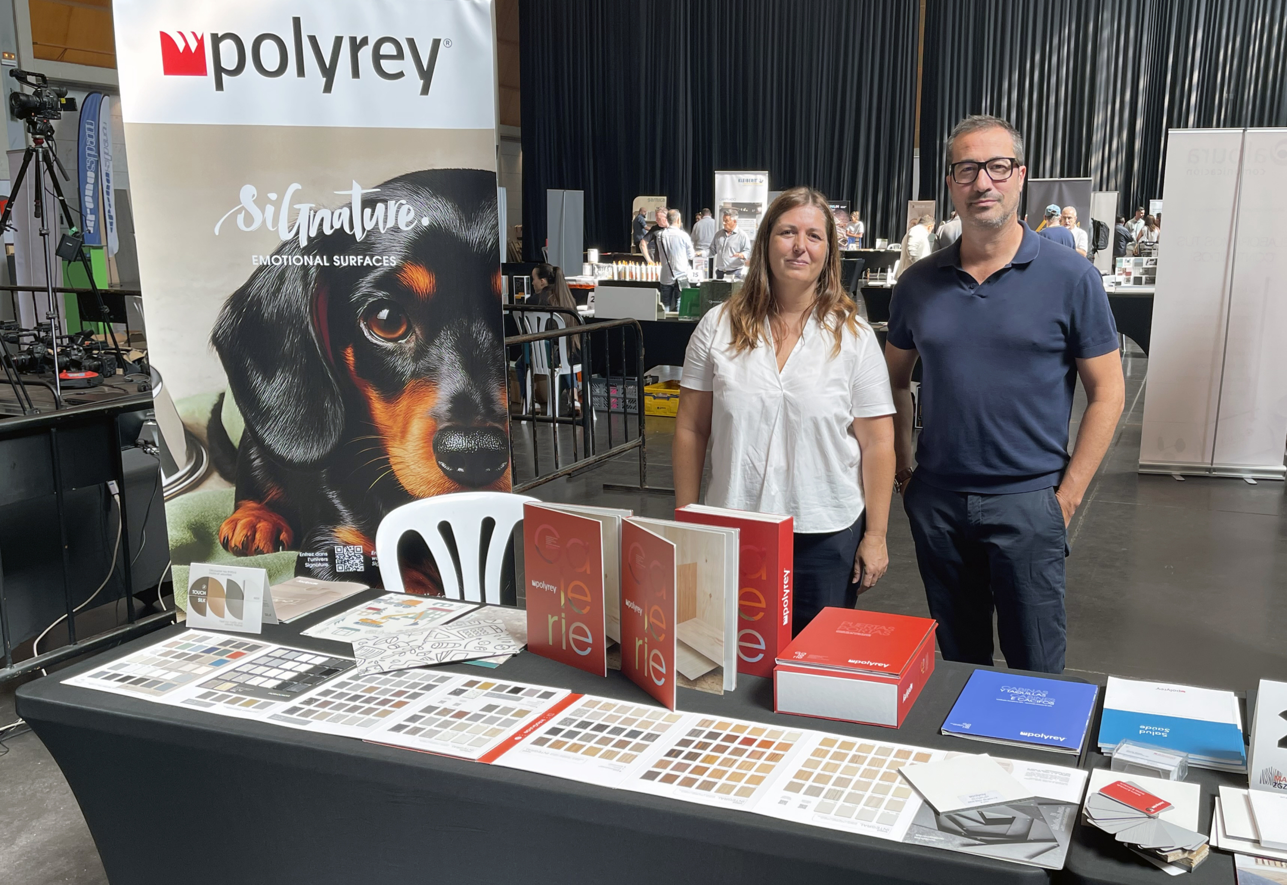 POLYREY reinventa cabinas y taquillas, que integran diseños y acabados de tendencia