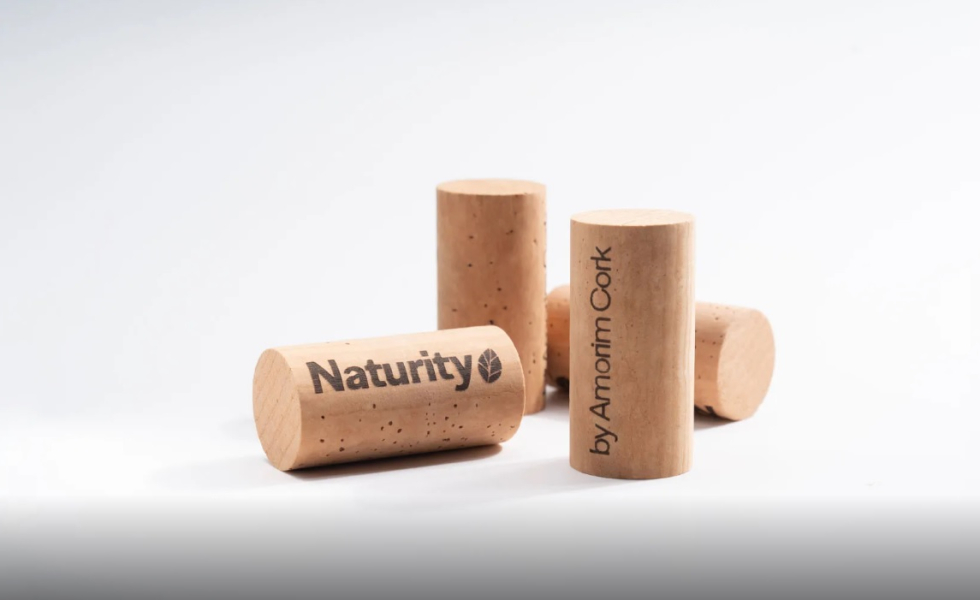 AMORIM impulsa la innovación sostenible en el tapón de corcho con Naturity y Bee W